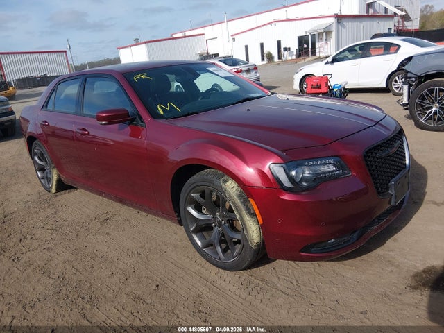 44805607 :رقم المزاد ، 2C3CCABG7PH580880 vin ، 2023 Chrysler 300 300s مزاد بيع