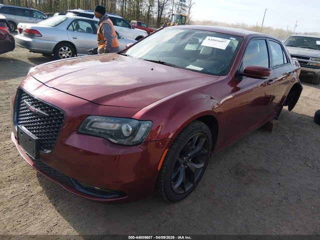 44805607 :رقم المزاد ، 2C3CCABG7PH580880 vin ، 2023 Chrysler 300 300s مزاد بيع