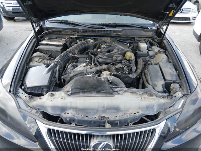 44805621 :رقم المزاد ، JTHCF5C21D5060768 vin ، 2013 Lexus Is 250 مزاد بيع
