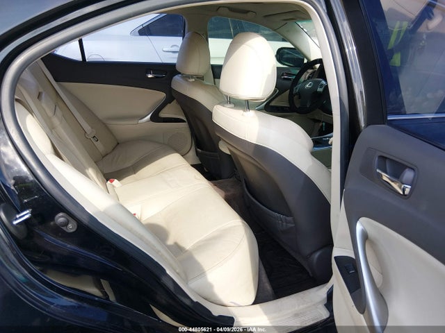 44805621 :رقم المزاد ، JTHCF5C21D5060768 vin ، 2013 Lexus Is 250 مزاد بيع