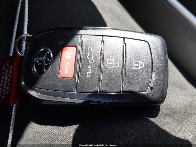 5TDKDRBH8RS534300 Toyota Highlander Xle