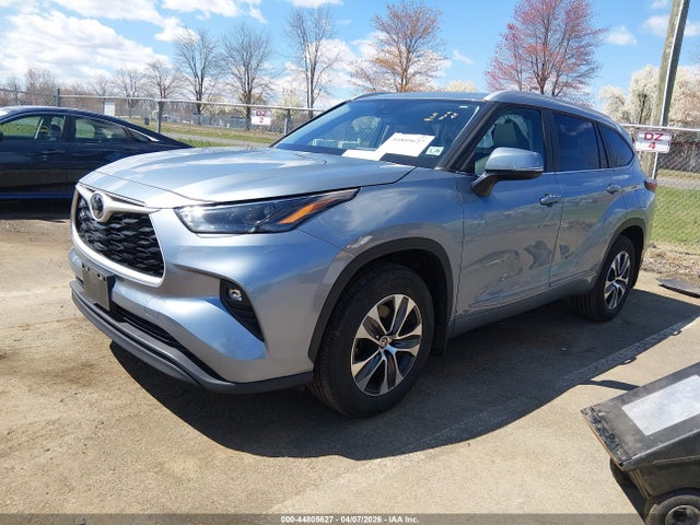 5TDKDRBH8RS534300 Toyota Highlander Xle