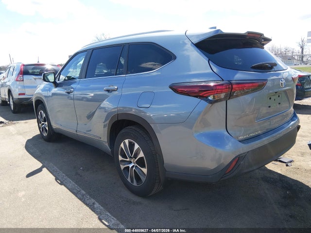 5TDKDRBH8RS534300 Toyota Highlander Xle