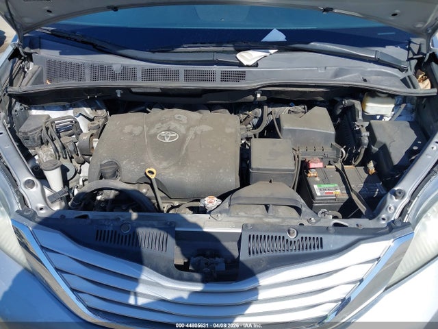 Продажа на аукционе авто 2017 Toyota Sienna Le 8 Passenger, vin: 5TDKZ3DC5HS834603, номер лота: 44805631