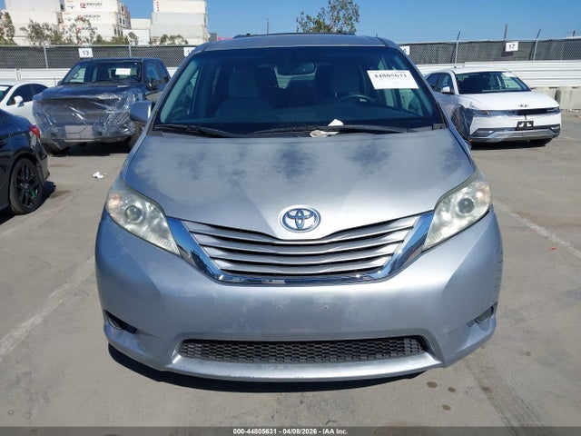 Продажа на аукционе авто 2017 Toyota Sienna Le 8 Passenger, vin: 5TDKZ3DC5HS834603, номер лота: 44805631