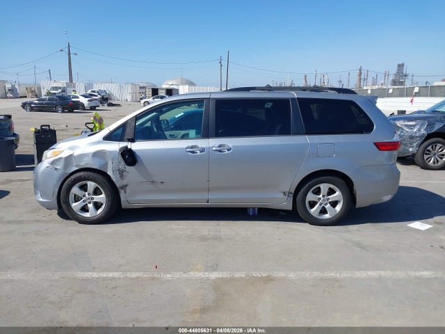 Продажа на аукционе авто 2017 Toyota Sienna Le 8 Passenger, vin: 5TDKZ3DC5HS834603, номер лота: 44805631