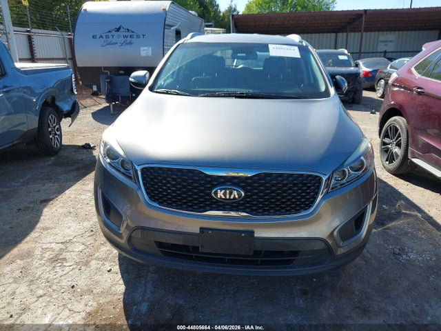 Продажа на аукционе авто 2017 Kia Sorento 2.4l Lx, vin: 5XYPG4A3XHG272510, номер лота: 44805664
