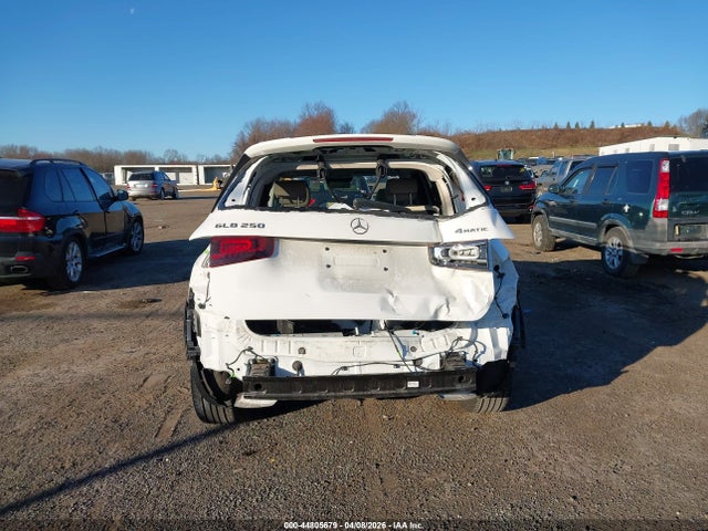 44805679 :رقم المزاد ، W1N4M4HB6MW149009 vin ، 2021 Mercedes-benz Glb 250 4matic مزاد بيع
