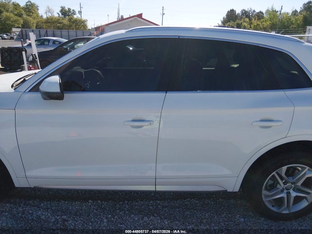 Продаж на аукціоні авто 2018 Audi Q5 2.0t Premium/2.0t Tech Premium, vin: WA1BNAFY6J2047370, номер лоту: 44805737