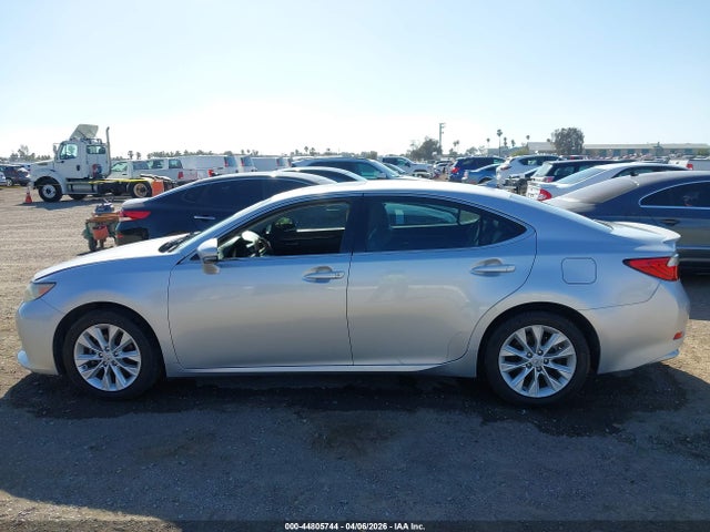 44805744 :رقم المزاد ، JTHBW1GG5D2032497 vin ، 2013 Lexus Es 300h مزاد بيع