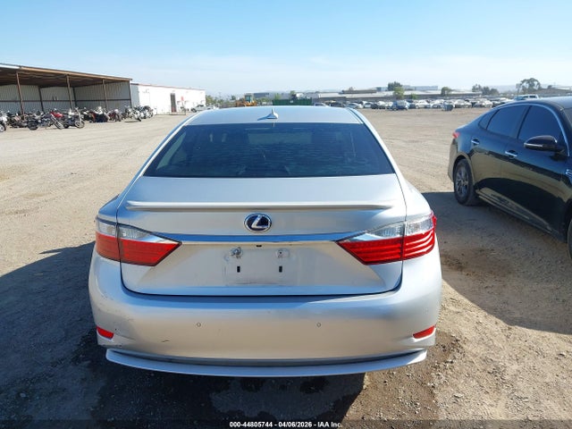 44805744 :رقم المزاد ، JTHBW1GG5D2032497 vin ، 2013 Lexus Es 300h مزاد بيع