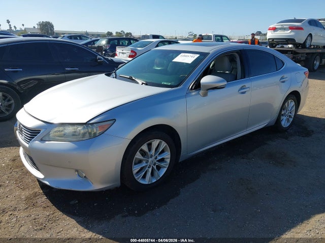 44805744 :رقم المزاد ، JTHBW1GG5D2032497 vin ، 2013 Lexus Es 300h مزاد بيع