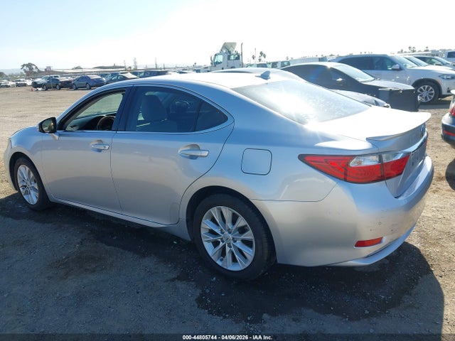 44805744 :رقم المزاد ، JTHBW1GG5D2032497 vin ، 2013 Lexus Es 300h مزاد بيع