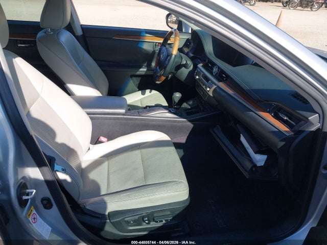 44805744 :رقم المزاد ، JTHBW1GG5D2032497 vin ، 2013 Lexus Es 300h مزاد بيع