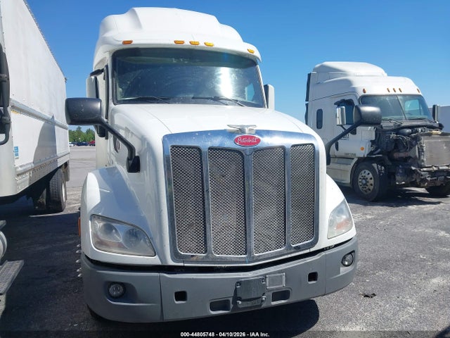 Продажа на аукционе авто 2020 Peterbilt 579, vin: 1XPBD49X6LD657837, номер лота: 44805748