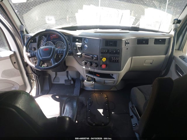 Продажа на аукционе авто 2020 Peterbilt 579, vin: 1XPBD49X6LD657837, номер лота: 44805748