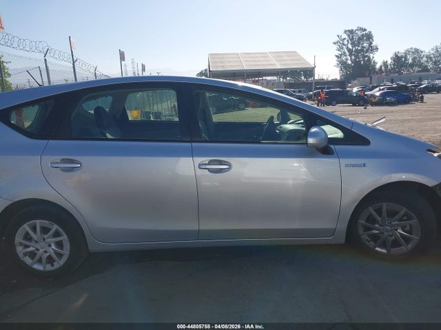 44805758 :رقم المزاد ، JTDZN3EU1HJ058954 vin ، 2017 Toyota Prius V Two مزاد بيع