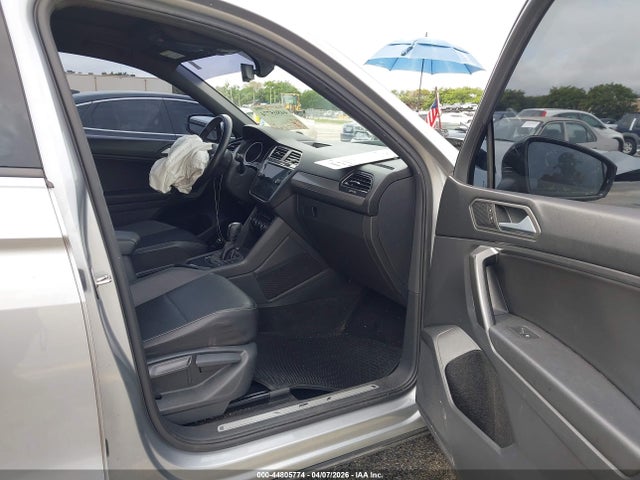 2021 Volkswagen Tiguan 2.0t Se/2.0t Se R-line Black/2.0t Sel მანქანა იყიდება აუქციონზე, vin: 3VV3B7AX4MM101509, აუქციონის ნომერი: 44805774