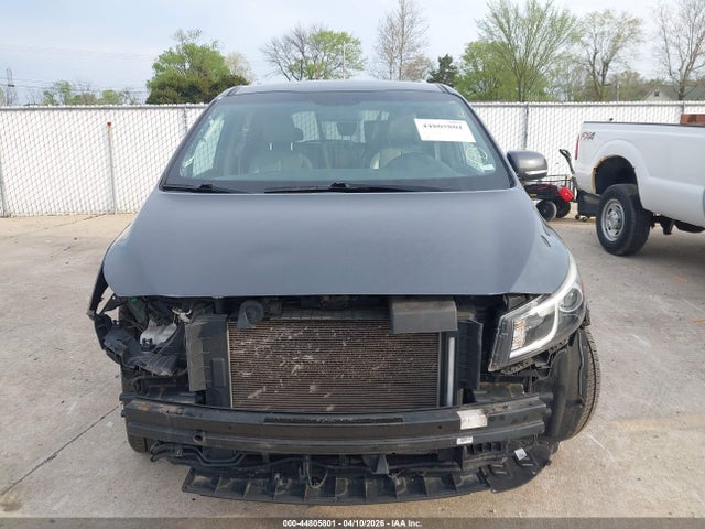 44805801 :رقم المزاد ، KNDMB5C14H6330911 vin ، 2017 Kia Sedona Lx مزاد بيع