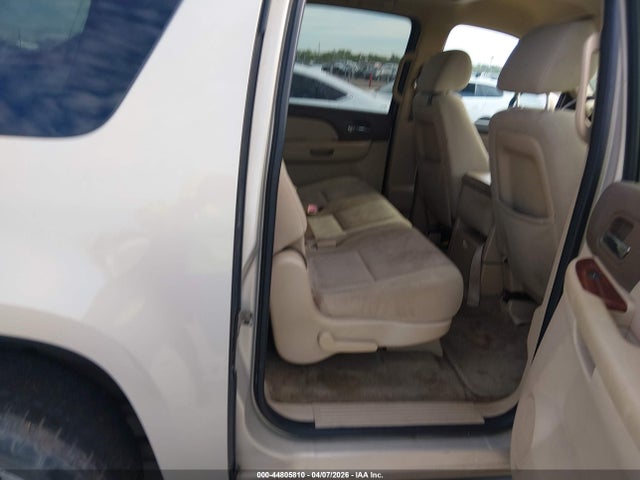 2011 GMC YUKON XL 1500 1GKS1HE08BR332574 Photo 7