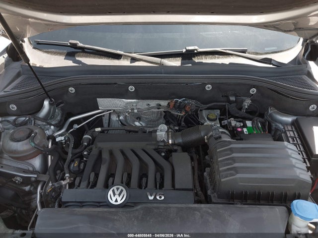 2022 Volkswagen Atlas Cross Sport 3.6l V6 Se W/technology მანქანა იყიდება აუქციონზე, vin: 1V2KE2CA7NC222047, აუქციონის ნომერი: 44805845