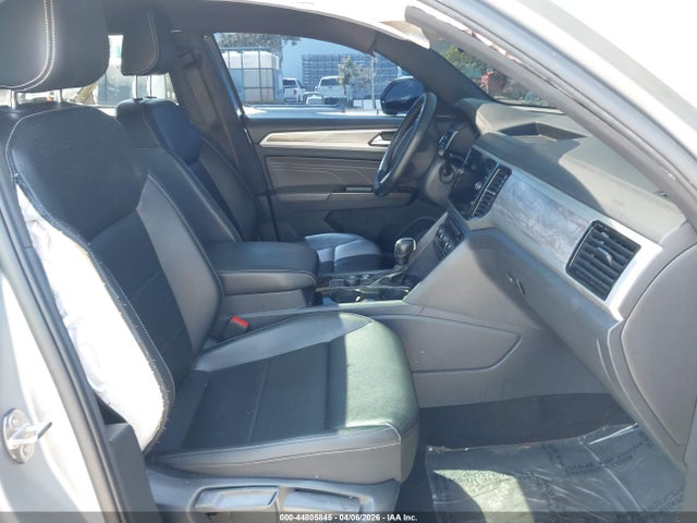 2022 Volkswagen Atlas Cross Sport 3.6l V6 Se W/technology მანქანა იყიდება აუქციონზე, vin: 1V2KE2CA7NC222047, აუქციონის ნომერი: 44805845