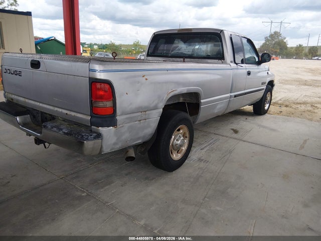 44805970 :رقم المزاد ، 1B7KC23631J528395 vin ، 2001 Dodge Ram 2500 St مزاد بيع