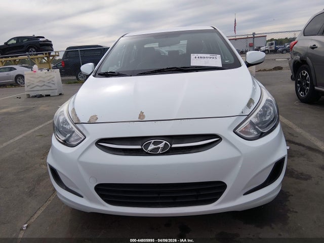 44805995 :رقم المزاد ، KMHCT4AE1GU136528 vin ، 2016 Hyundai Accent Se مزاد بيع