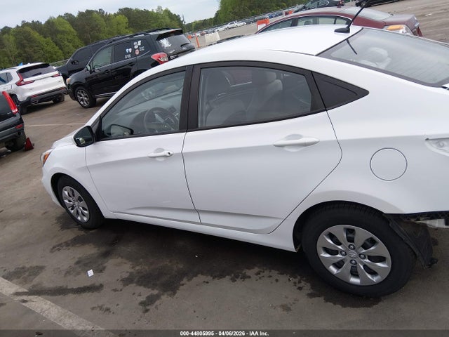 44805995 :رقم المزاد ، KMHCT4AE1GU136528 vin ، 2016 Hyundai Accent Se مزاد بيع