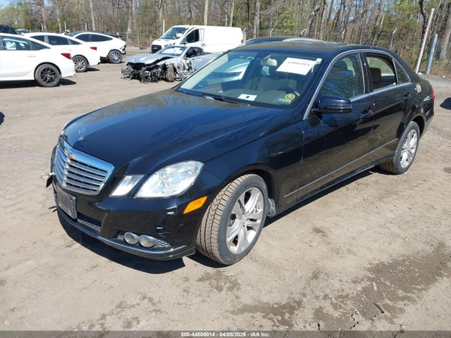 2011 MERCEDES-BENZ E 350 WDDHF8HB0BA462745 Photo 1