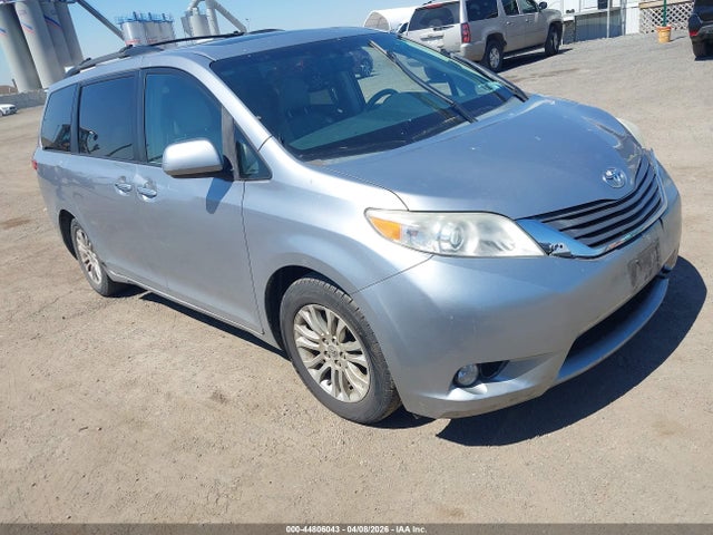 2011 TOYOTA SIENNA 5TDYK3DC6BS108271