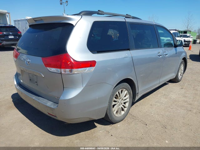 2011 TOYOTA SIENNA 5TDYK3DC6BS108271 Photo 3