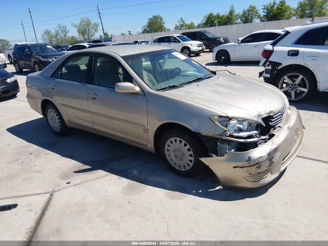Продажа на аукционе авто 2005 Toyota Camry Le, vin: 4T1BE32K15U036513, номер лота: 44806044