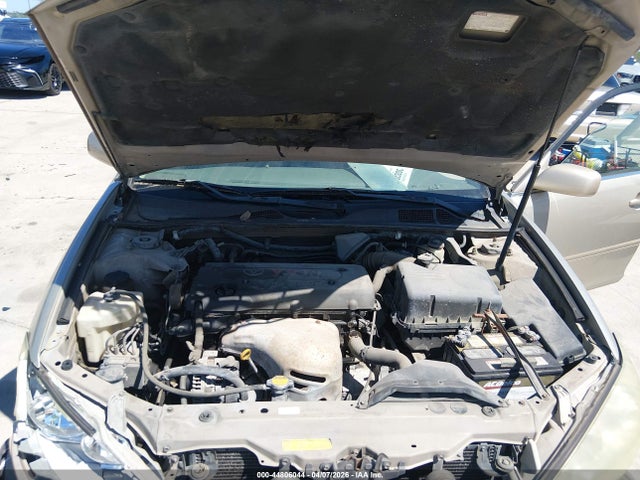 Продажа на аукционе авто 2005 Toyota Camry Le, vin: 4T1BE32K15U036513, номер лота: 44806044