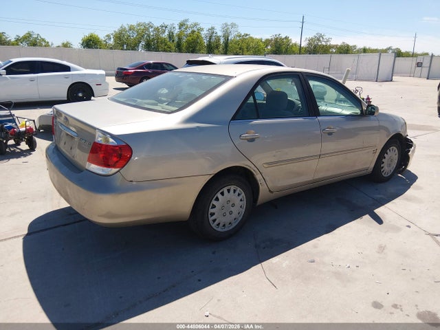 Продажа на аукционе авто 2005 Toyota Camry Le, vin: 4T1BE32K15U036513, номер лота: 44806044
