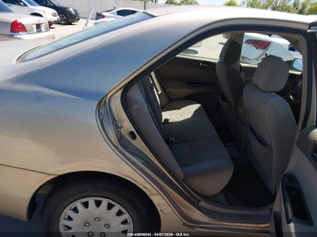 Продажа на аукционе авто 2005 Toyota Camry Le, vin: 4T1BE32K15U036513, номер лота: 44806044