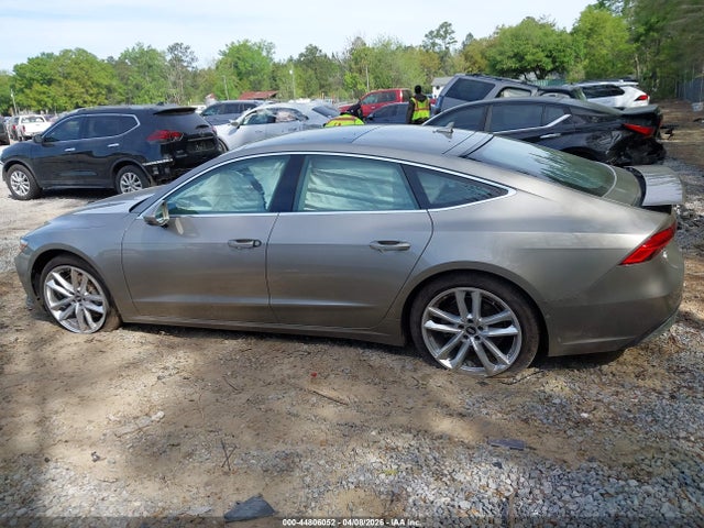 2021 Audi A7 Sportback Premium Plus 55 Tfsi Quattro S Tronic მანქანა იყიდება აუქციონზე, vin: WAUR2AF26MN013695, აუქციონის ნომერი: 44806052