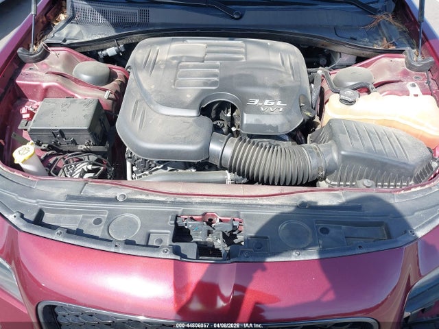 44806057 :رقم المزاد ، 2C3CCABG5NH187487 vin ، 2022 Chrysler 300 S مزاد بيع