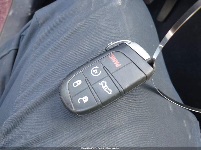 44806057 :رقم المزاد ، 2C3CCABG5NH187487 vin ، 2022 Chrysler 300 S مزاد بيع