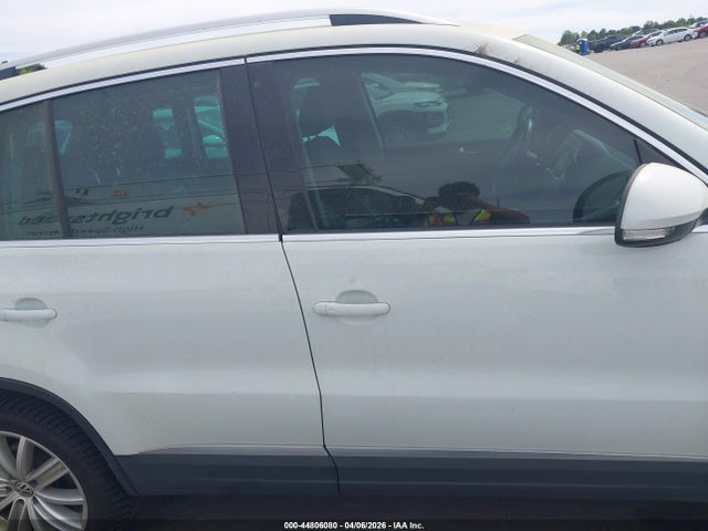 2015 Volkswagen Tiguan Se მანქანა იყიდება აუქციონზე, vin: WVGBV7AX6FW580077, აუქციონის ნომერი: 44806080
