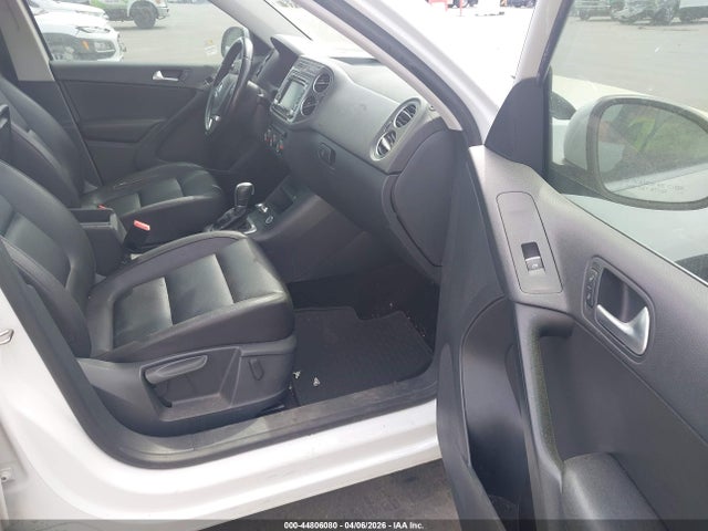 2015 VOLKSWAGEN TIGUAN WVGBV7AX6FW580077 Photo 4