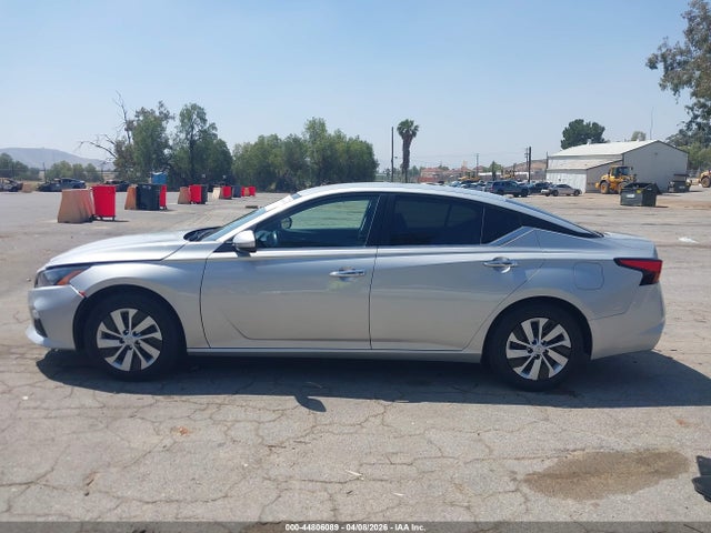 1N4BL4BV6NN391848 Nissan Altima S Fwd