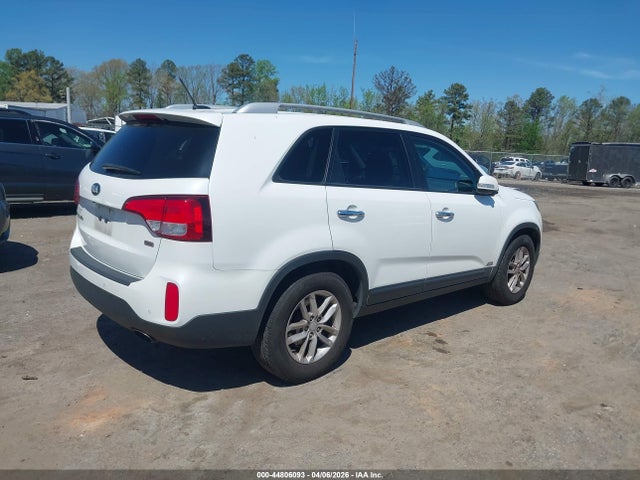 KIA SORENTO LX 2014 5XYKTDA60EG458147 Image 4