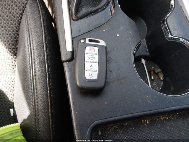 2011 Hyundai Sonata Se მანქანა იყიდება აუქციონზე, vin: 5NPEC4AC5BH285765, აუქციონის ნომერი: 44806123