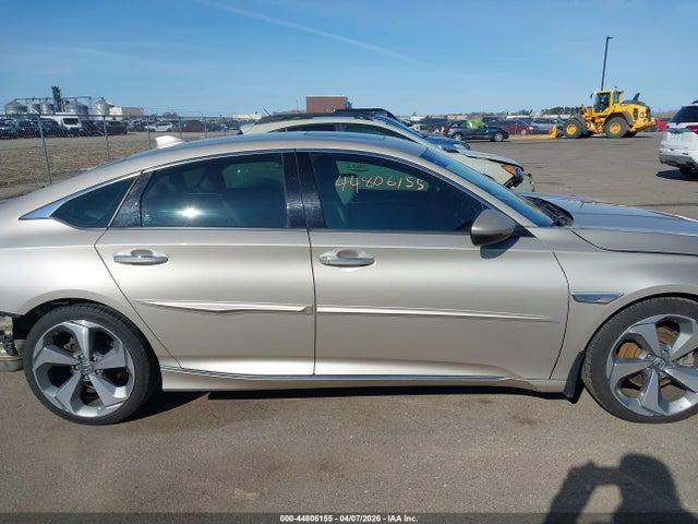 1HGCV1F93JA135402 Honda Accord Touring