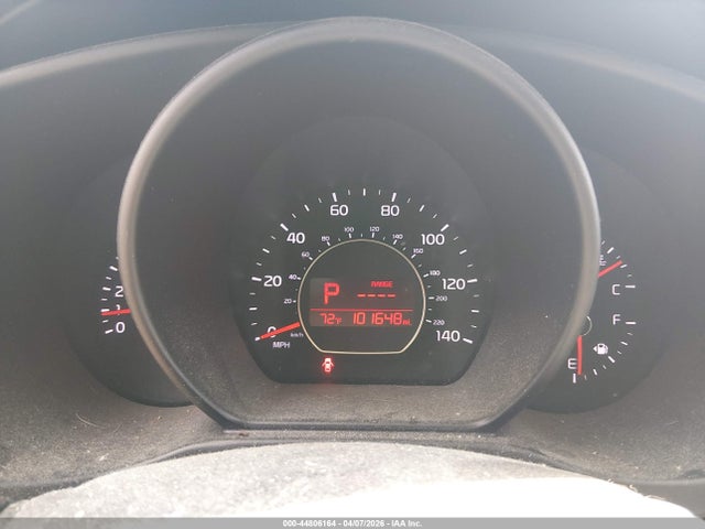 44806164 :رقم المزاد ، KNDJN2A29F7752670 vin ، 2015 Kia Soul مزاد بيع