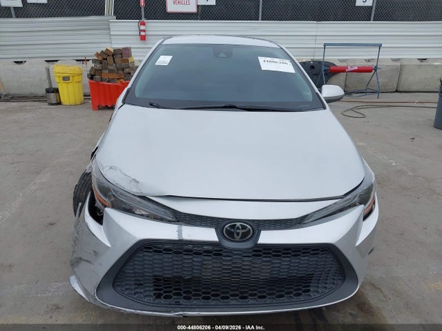 5YFEPMAE4MP214892 Toyota COROLLA LE