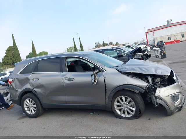 5XYPG4A34HG301838 KIA Sorento 2.4l Lx