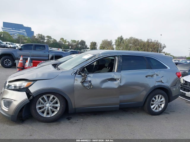 5XYPG4A34HG301838 KIA Sorento 2.4l Lx