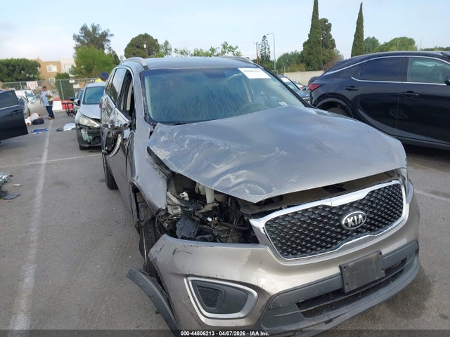 5XYPG4A34HG301838 KIA Sorento 2.4l Lx